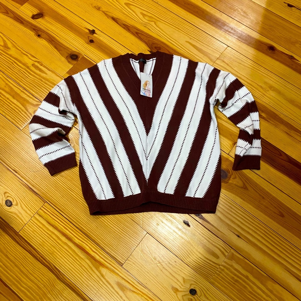 Pretty Garden Sweater‎
